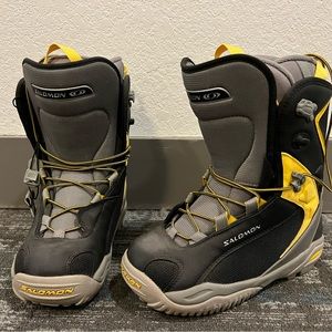 Women’s Salomon Kiana Snowboard Boots - 6.5 US/38 EUR